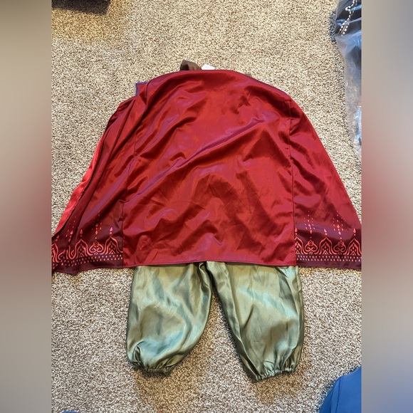 Disney’s Raya Costume Set - Picture 3 of 10